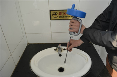 北京马桶疏通多少钱一次 北京马桶疏通电话多少