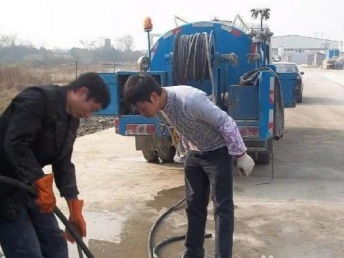 图 南山专业疏通下水道马桶地漏管道安装维修隔油池清理疏 深圳管道维修