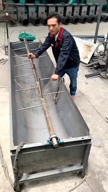 农业机械制作工艺,红薯土豆清洗上料机制作过程中